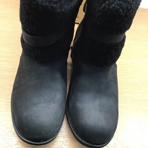 Brand new Authentic UGG Australia Blayre II leather - Picture 11 of 14